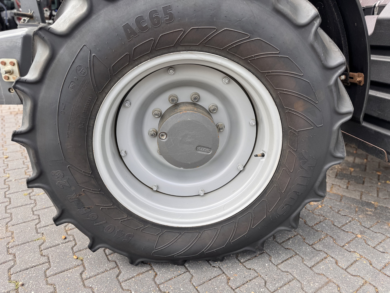 Tractor MASSEY FERGUSON 7s.180 Dyna6 Efficient