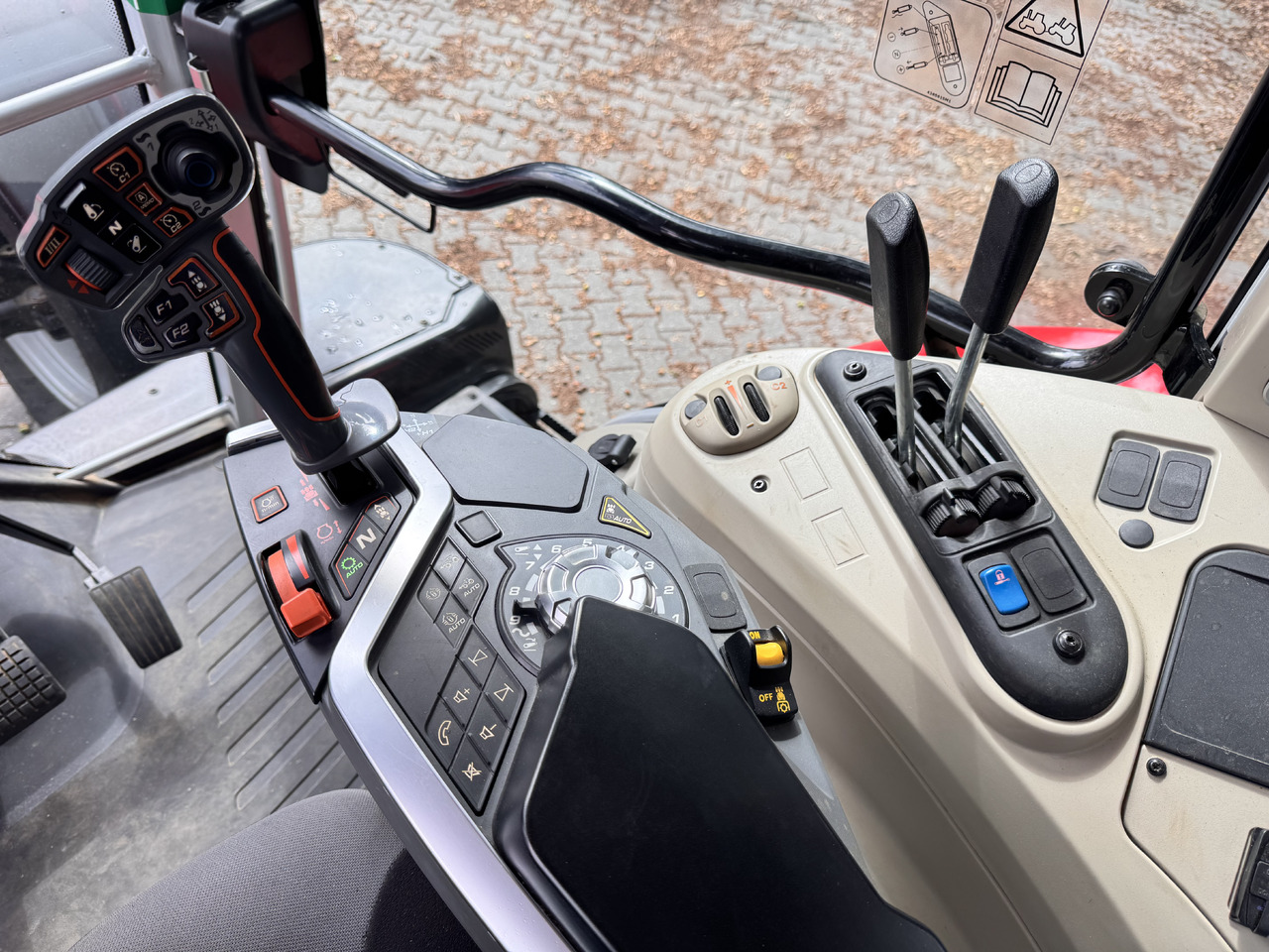 Tractor MASSEY FERGUSON 7s.180 Dyna6 Efficient