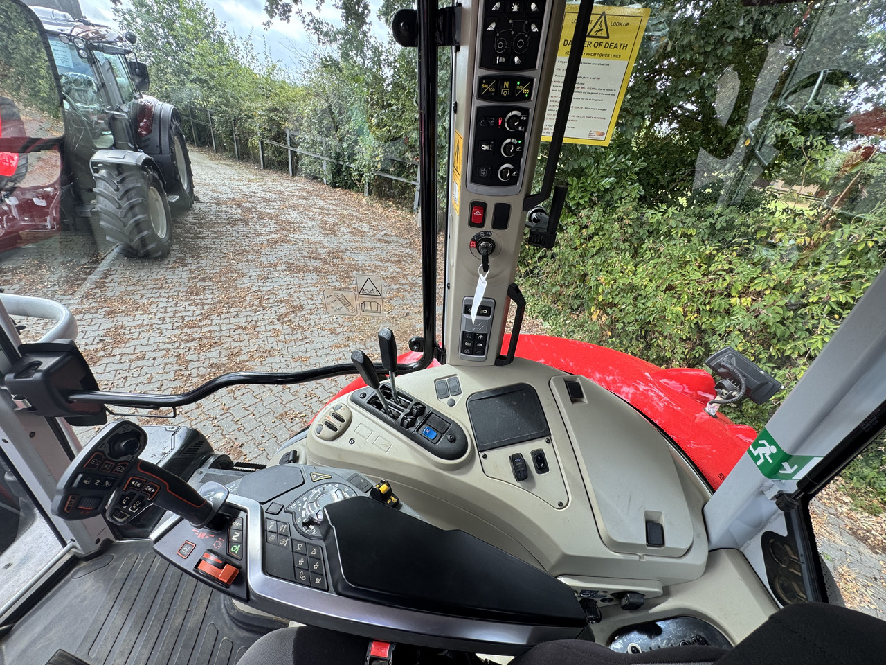 Tractor MASSEY FERGUSON 7s.180 Dyna6 Efficient