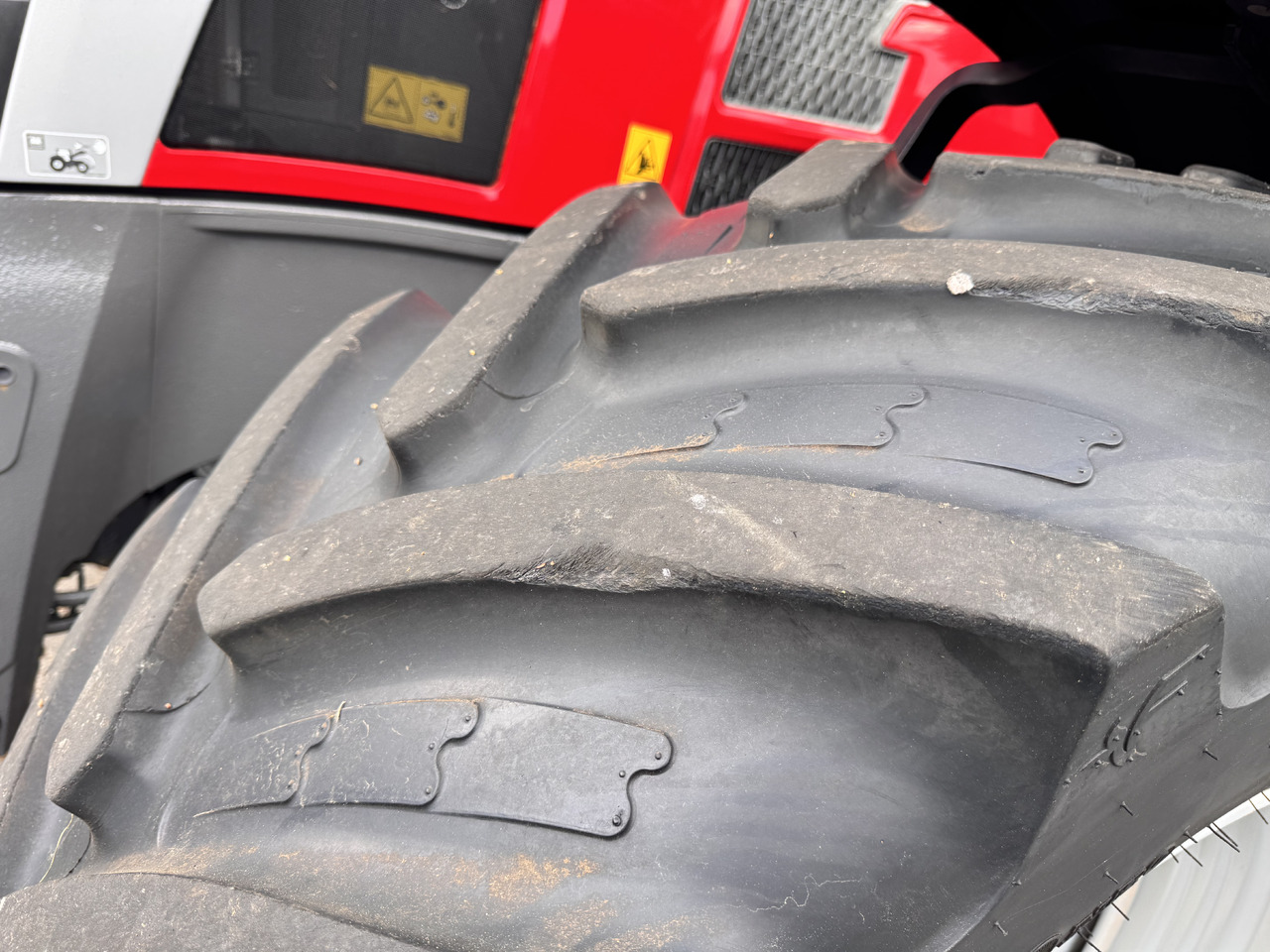 Tractor MASSEY FERGUSON 8s.205 Dyna7 Exclusive