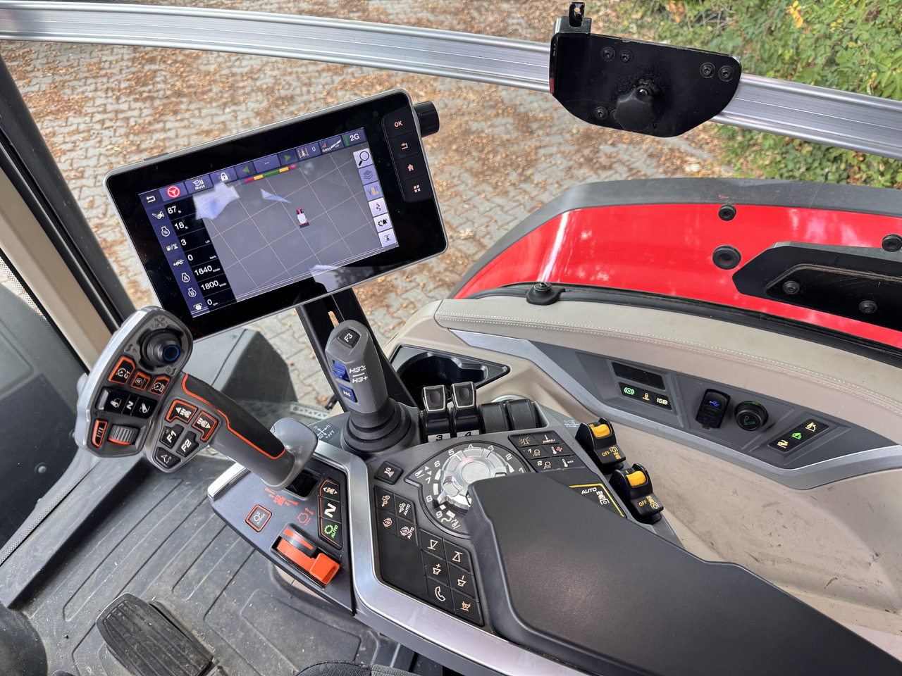 Tractor MASSEY FERGUSON 8s.205 Dyna7 Exclusive