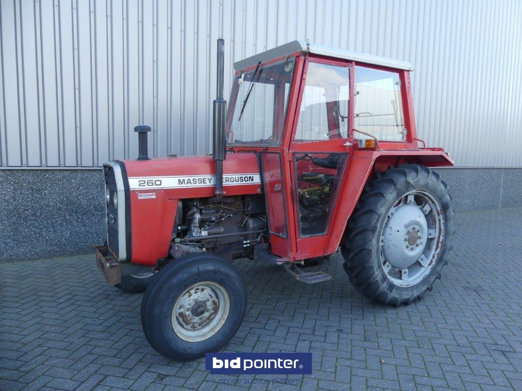 Tractor Massey Ferguson 260 with 4226 Hours and powersteering