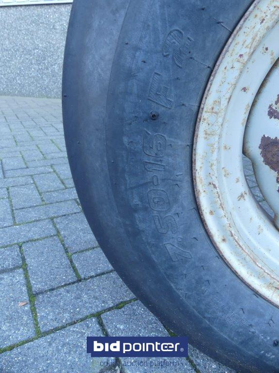 Tractor Massey Ferguson 260 with 4226 Hours and powersteering