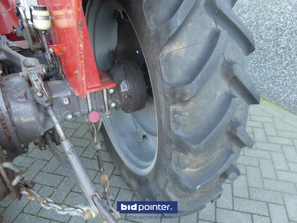 Tractor Massey Ferguson 260 with 4226 Hours and powersteering