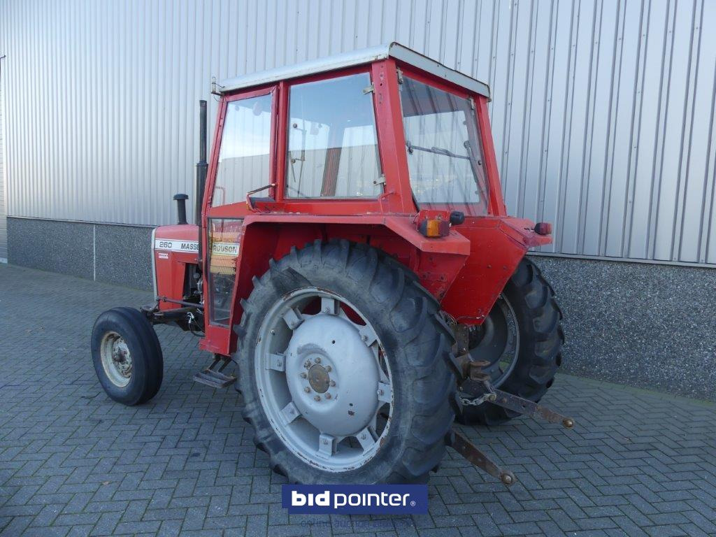 Tractor Massey Ferguson 260 with 4226 Hours and powersteering
