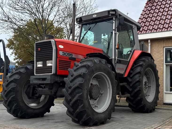 Tractor Massey-Ferguson 3095 datatronic