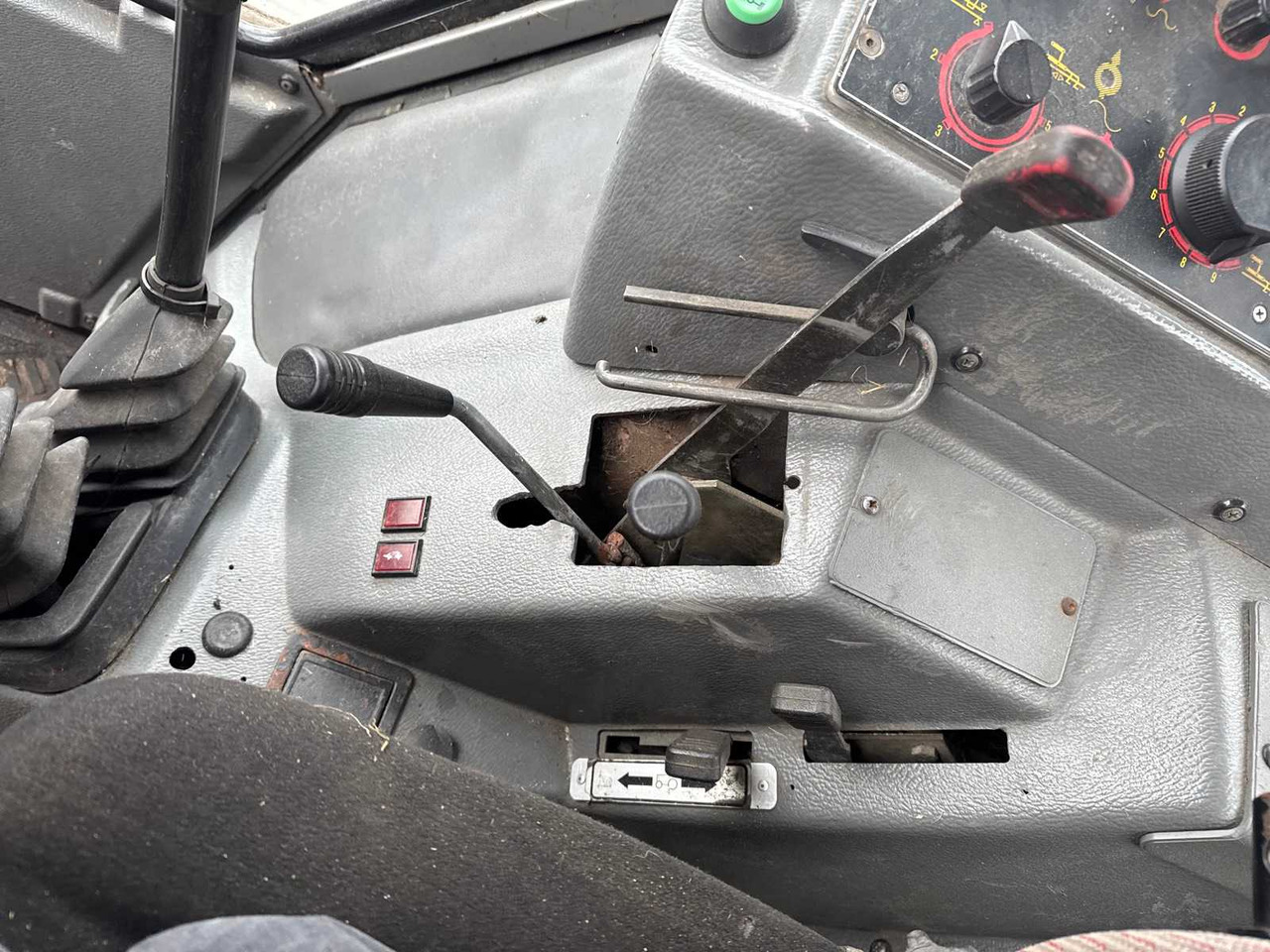 Tractor Massey-Ferguson 3095 datatronic