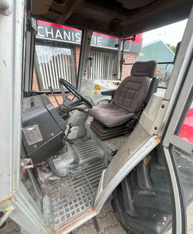 Tractor Massey Ferguson 352 Turbo Tractoren.