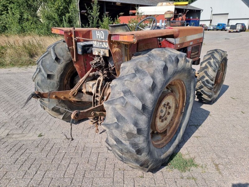 Tractor Massey Ferguson 4x4 390