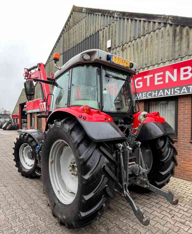 Tractor Massey Ferguson 5710S Dyna-4 Essential Voorlader Tractoren