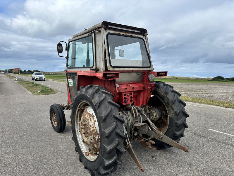 Tractor Massey Ferguson 575