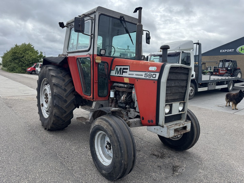 Tractor Massey Ferguson 590