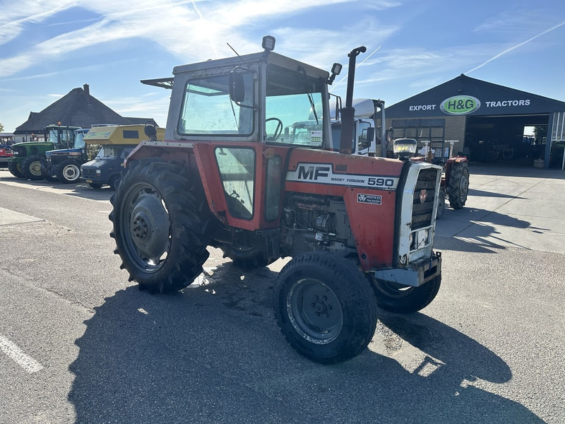 Tractor Massey Ferguson 590