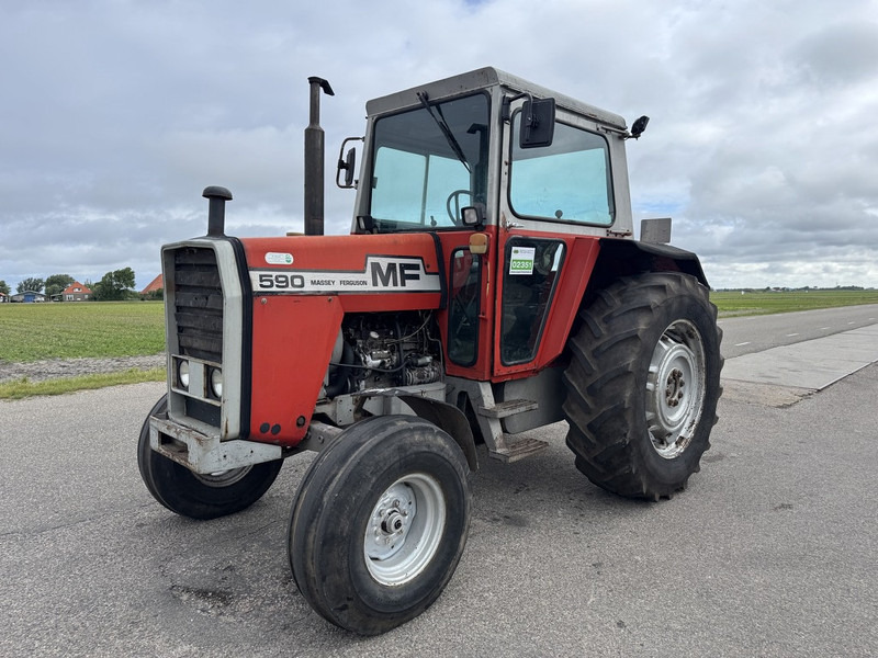 Tractor Massey Ferguson 590