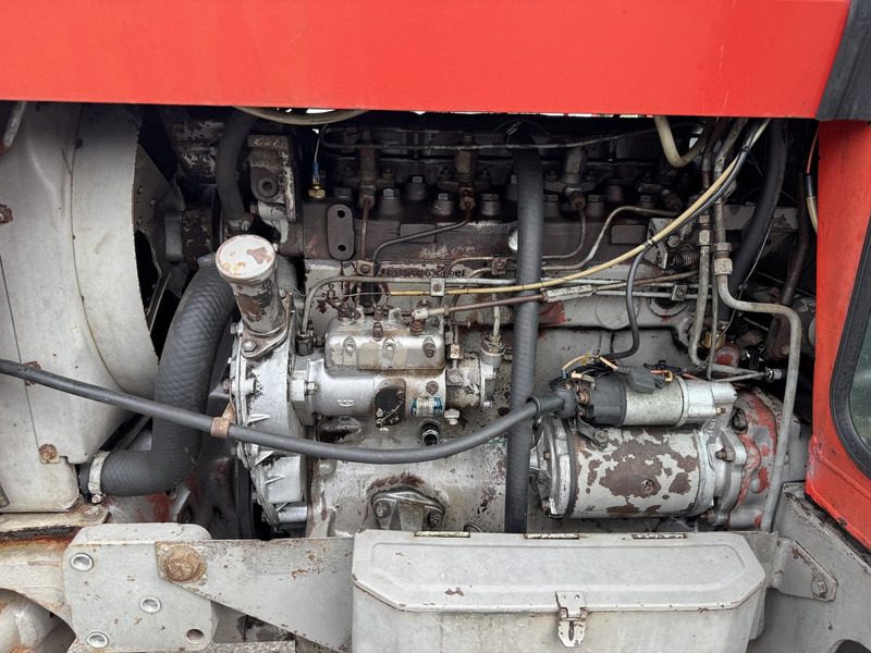 Tractor Massey Ferguson 590