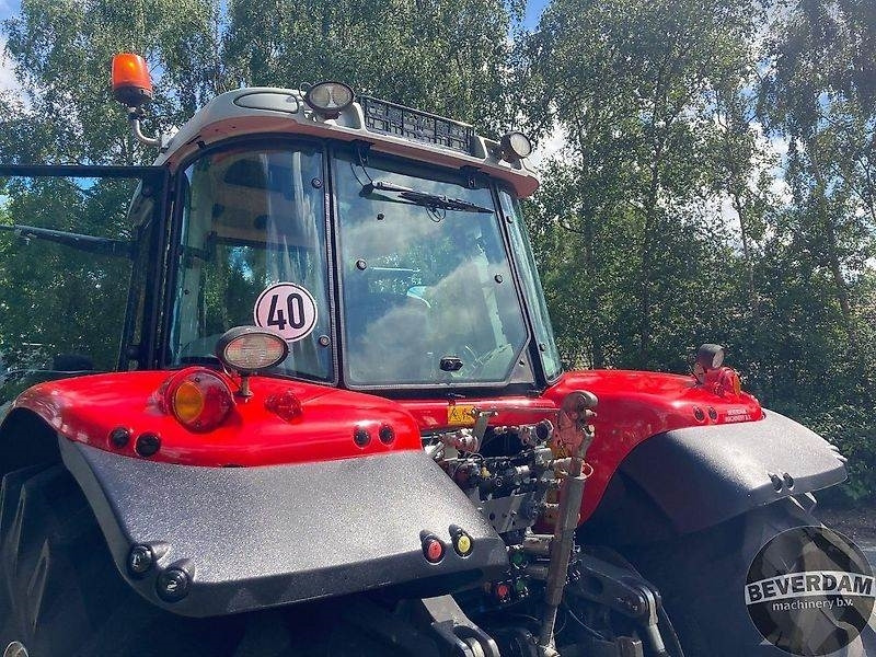 Tractor Massey Ferguson 6490 Dyna-6