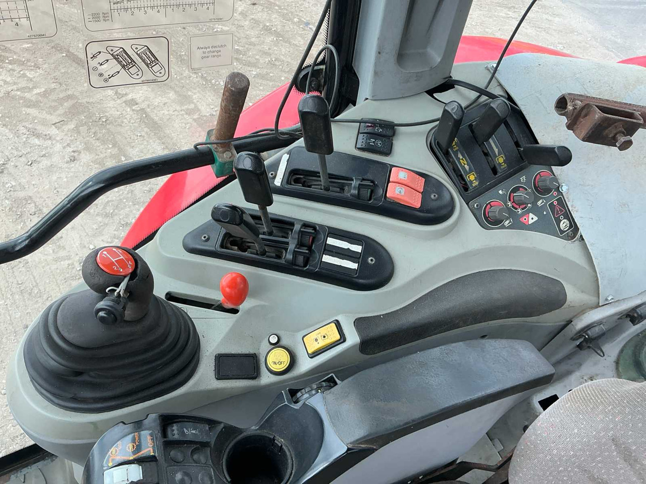 Tractor Massey Ferguson 6495 Dynashift