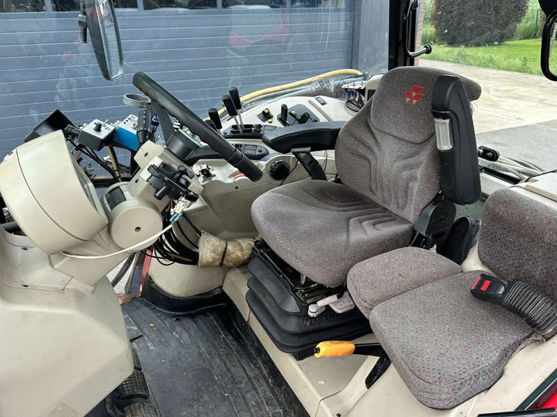 Tractor Massey Ferguson 6713S Dyna 6