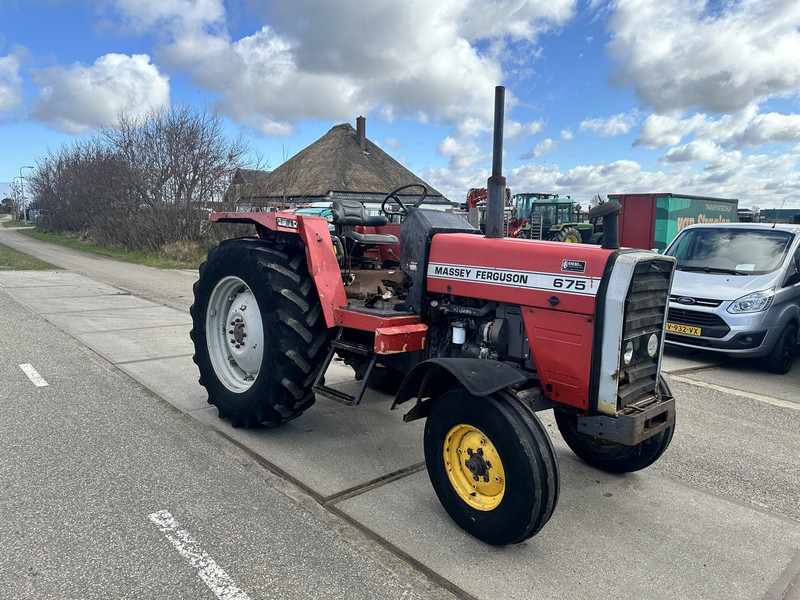 Tractor Massey Ferguson 675