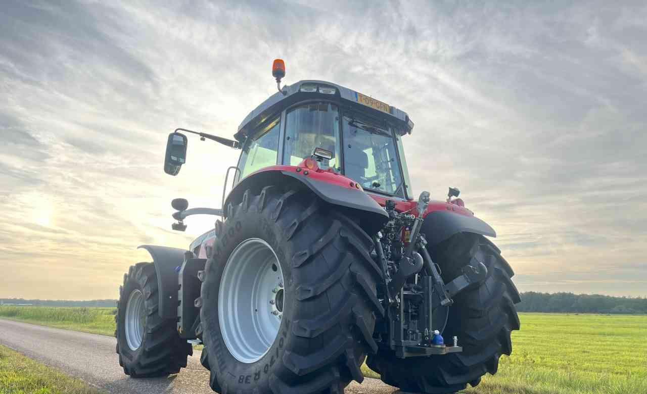 Tractor Massey Ferguson 7S.190 Dyna-VT Exclusive tractoren