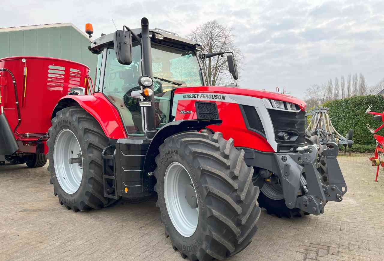 Tractor Massey Ferguson 7S.210 Dyna-VT Exclusive Tractoren