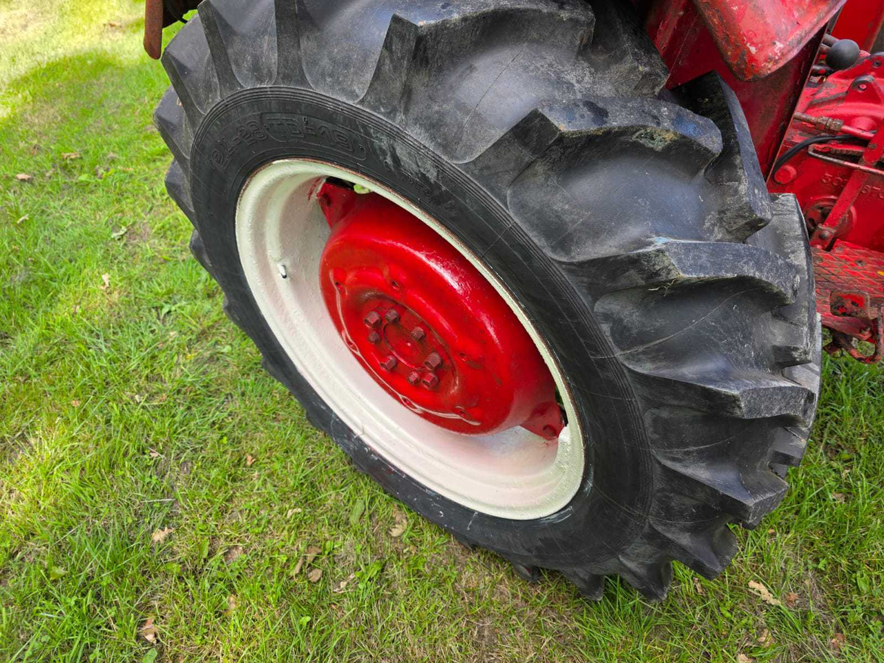 Tractor McCormick D-432