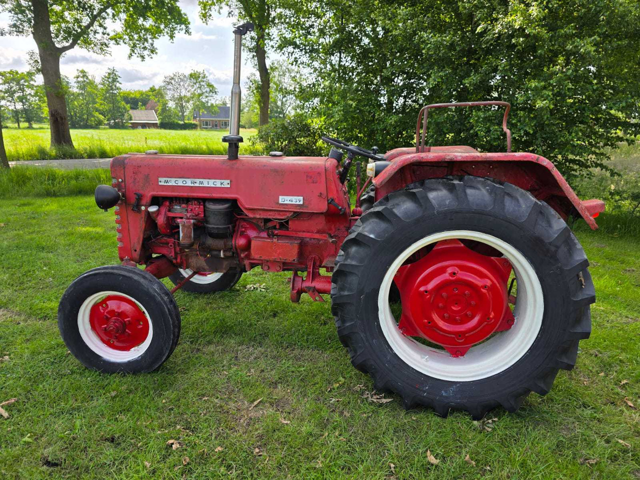 Tractor McCormick D-432