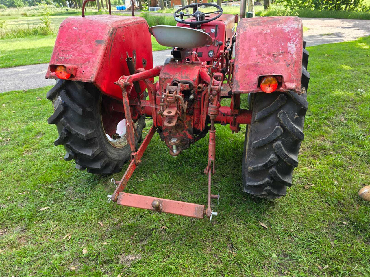 Tractor McCormick D-432