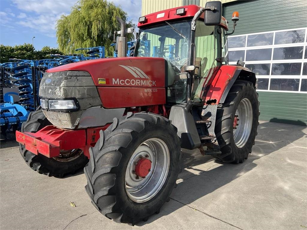 Tractor McCormick MTX135