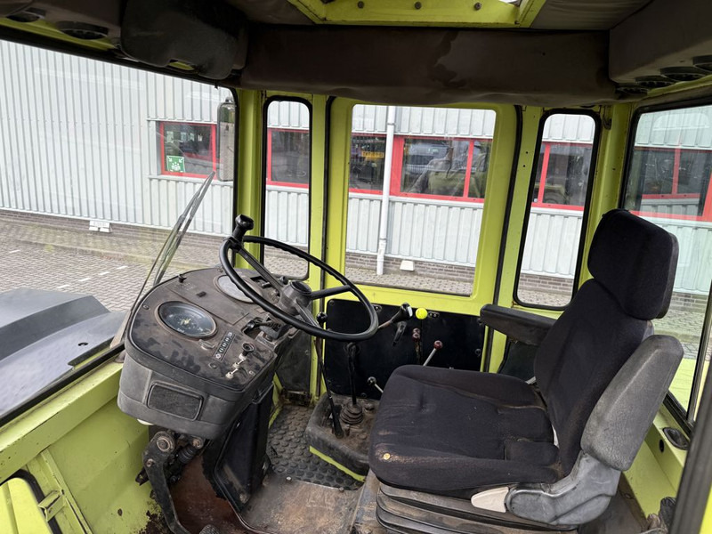 Tractor Mercedes-Benz MB-Trac 1300