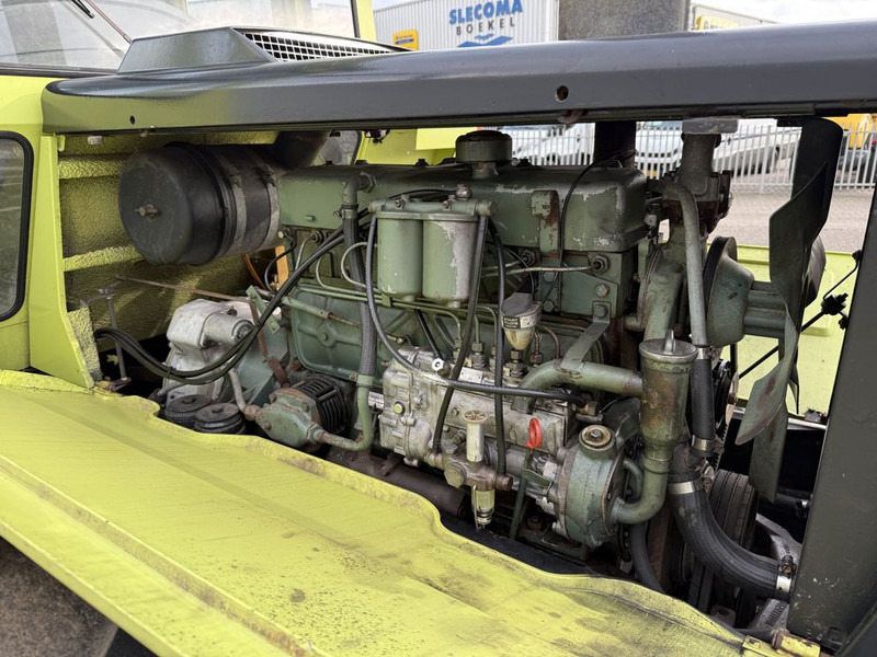 Tractor Mercedes-Benz MB-Trac 1300 / KLANTOPDRACHT