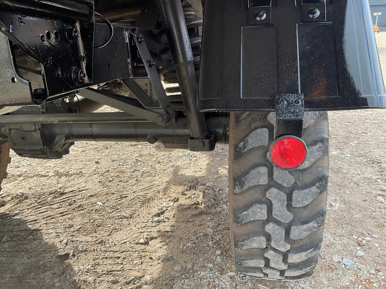 Tractor Mercedes-Benz Unimog 435