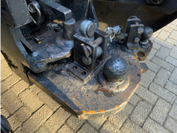 Tractor  NEW HOLLAND 7000-SERIES / K80 - K50 TOWBAR