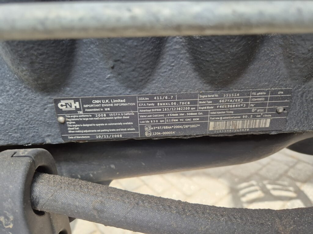 Tractor NEW HOLLAND T6080