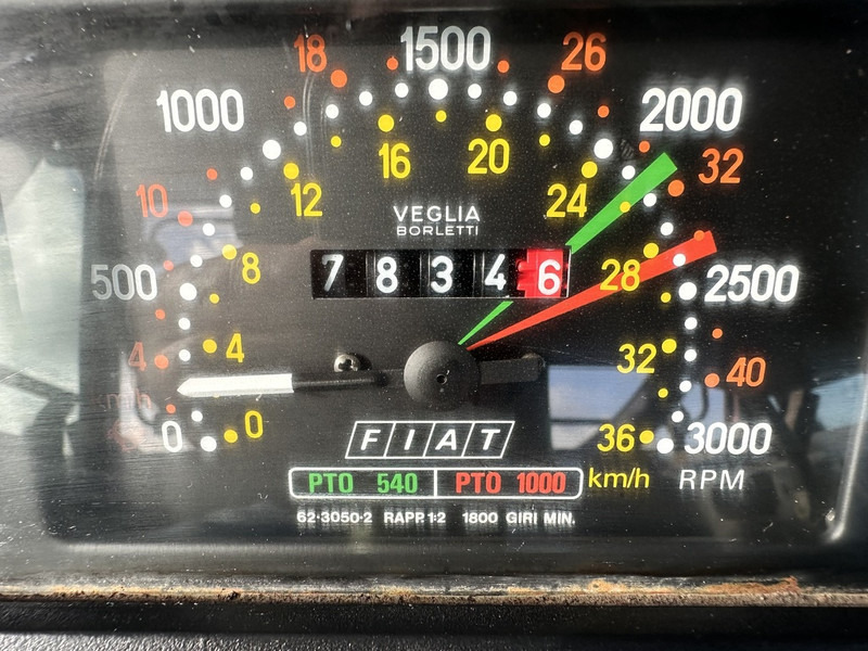 Tractor New Holland 100-90 DT