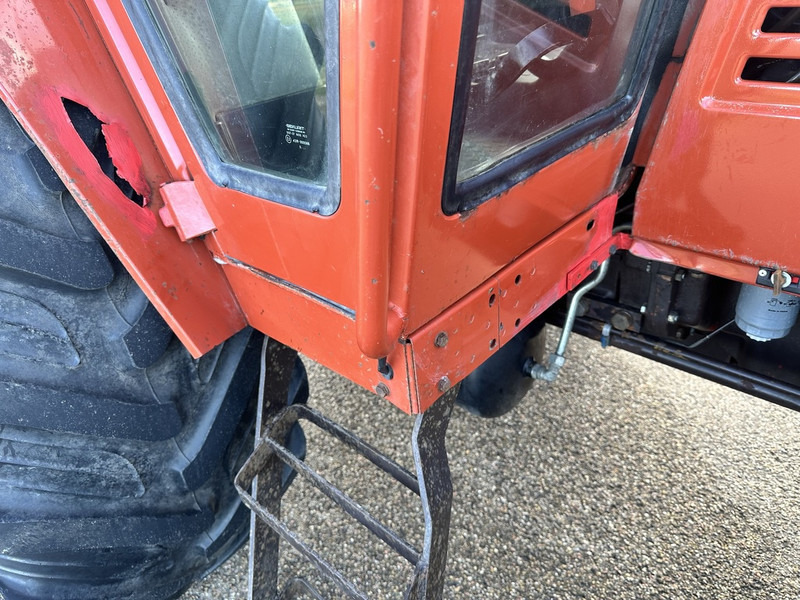 Tractor New Holland 100-90 DT