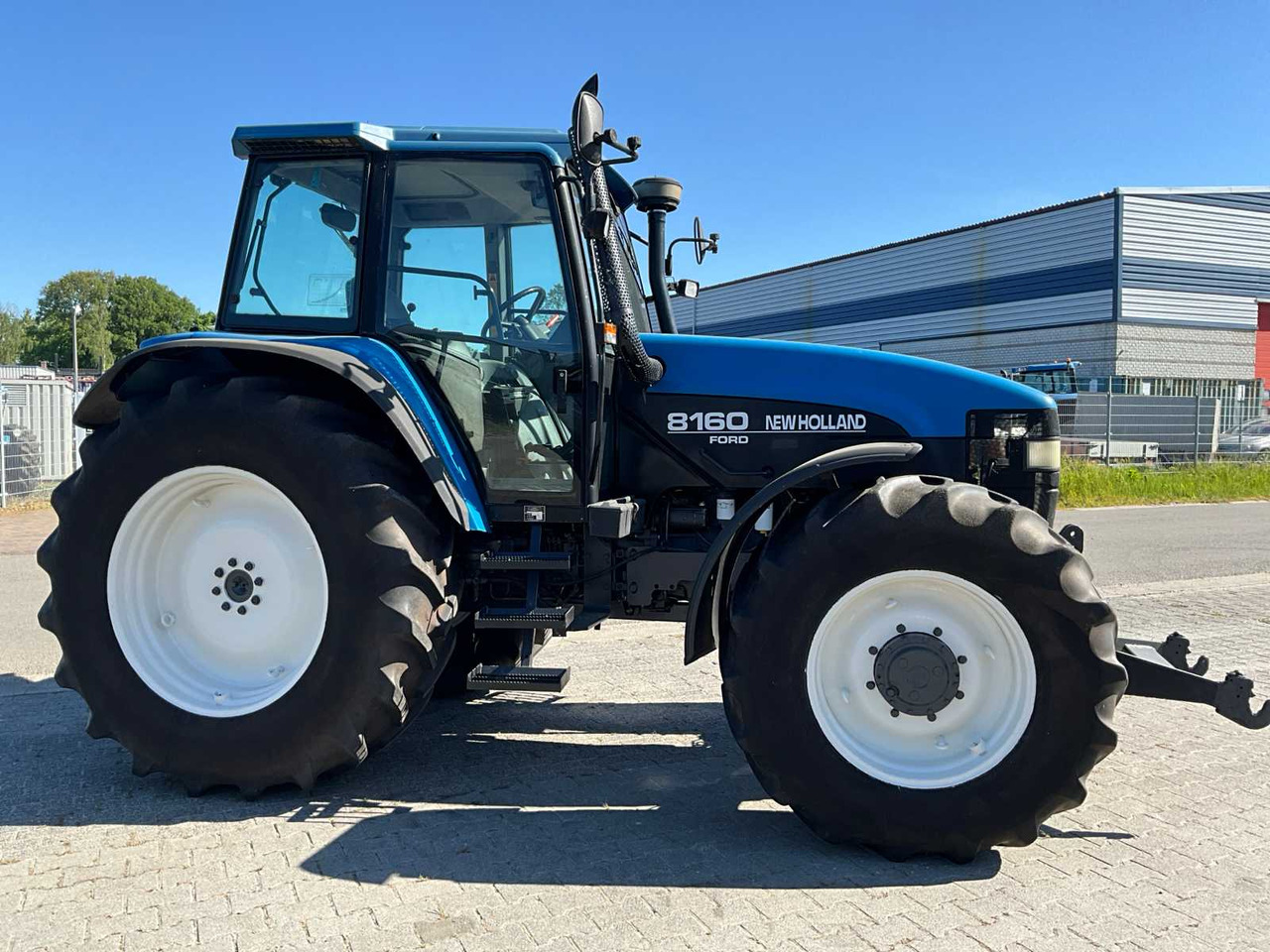 Tractor New Holland 8160