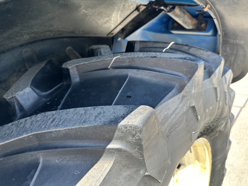 Tractor New Holland 8260