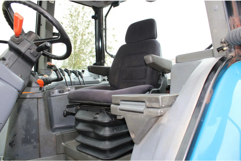 Tractor New Holland 8360