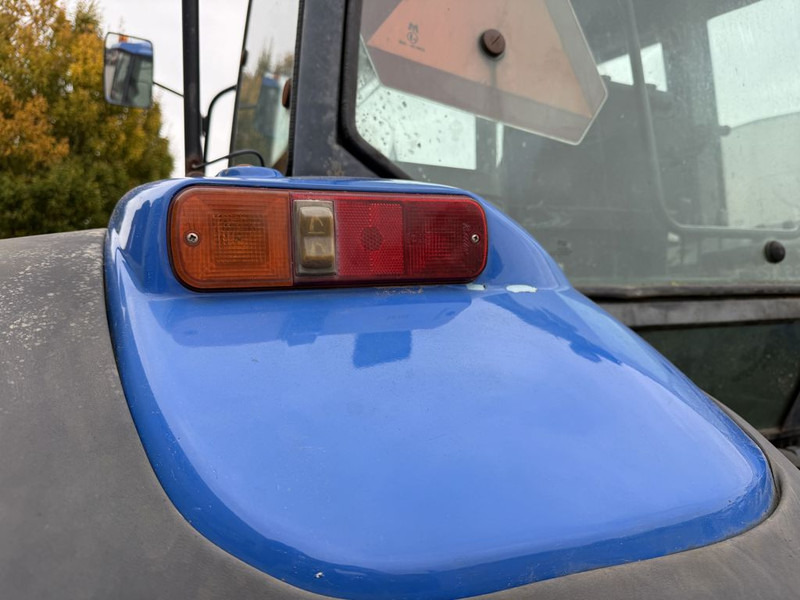 Tractor New Holland 8360 Range Command