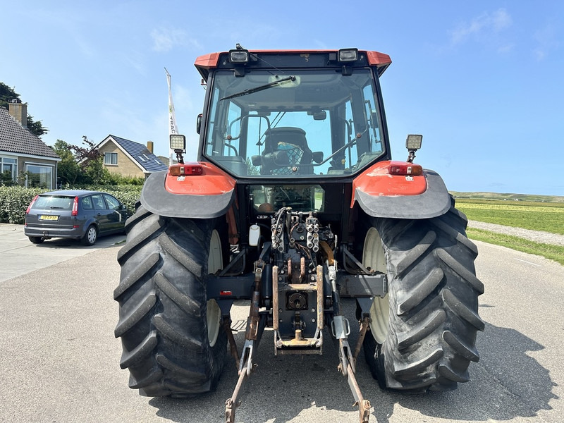 Tractor New Holland M135