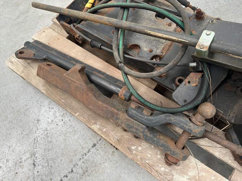 Tractor New Holland Pick up hitch