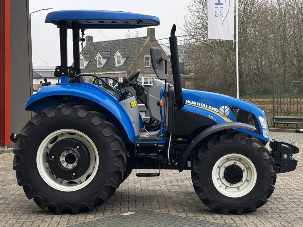 Tractor New Holland T4.75, Power Shuttle, creepspeed, ROPS!