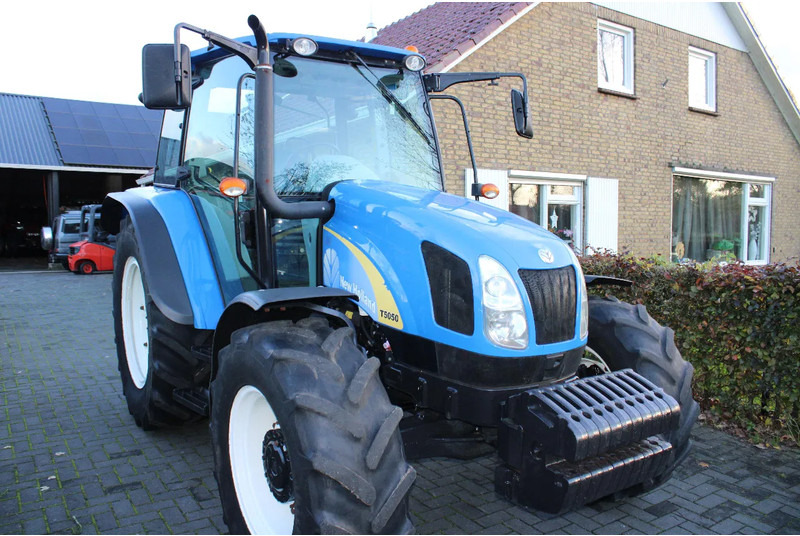 Tractor New Holland T5050