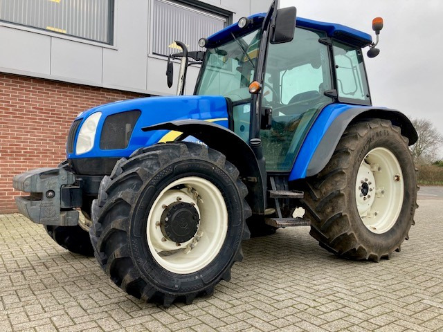 Tractor New Holland T5060