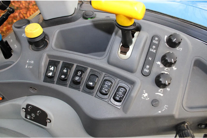 Tractor New Holland T5.105 Met voorlader