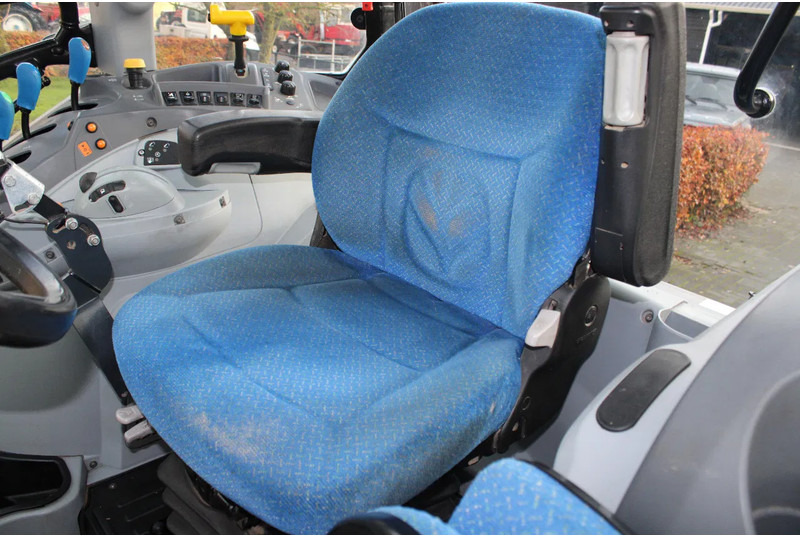 Tractor New Holland T5.105 Met voorlader
