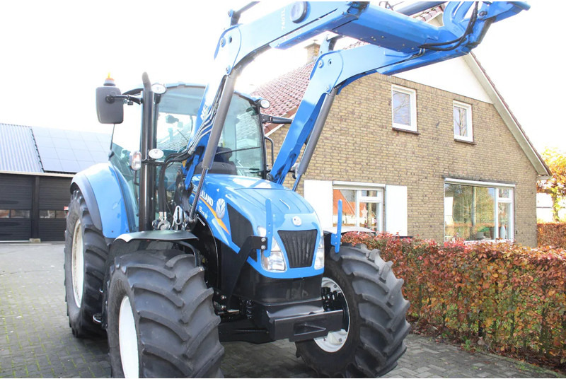 Tractor New Holland T5.105 Met voorlader