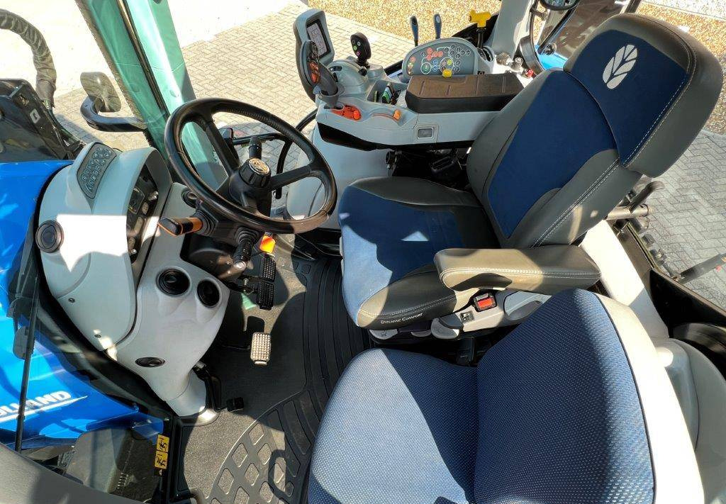 Tractor New Holland T5.140 Dynamic Command, Chargeur, 2021!!