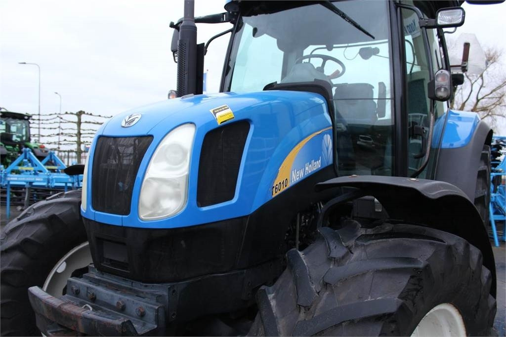 Tractor New Holland T6010 Plus